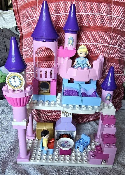 Cinderella set 6154 Duplo Carousel 1