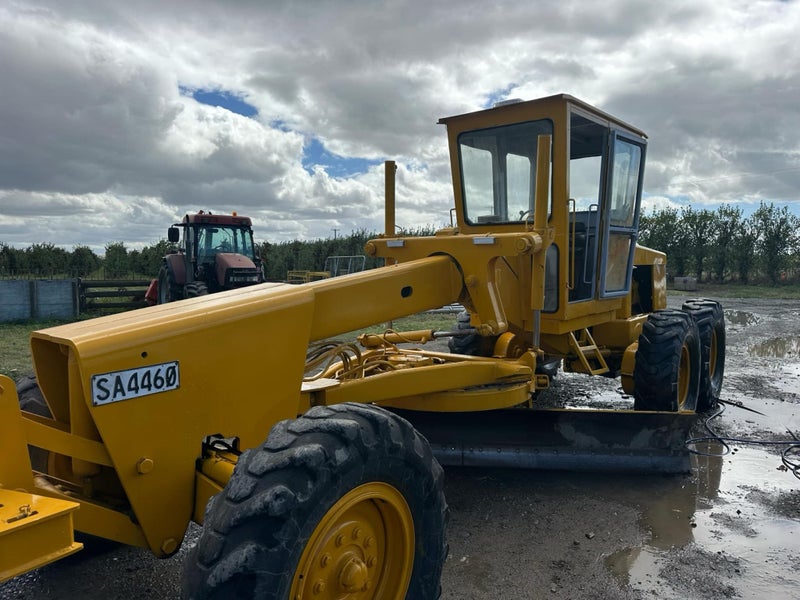 John Deere 570a grader ONO Carousel 2