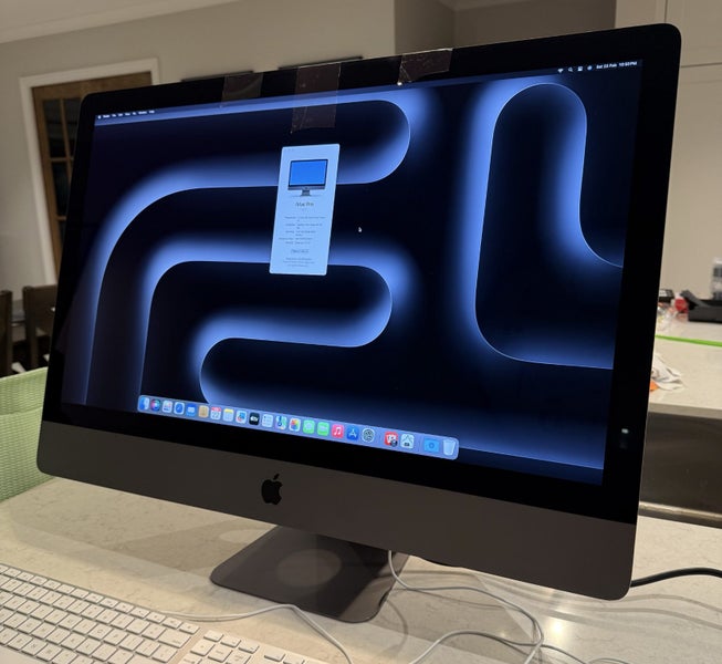 Apple iMac Pro 10-Core, 128GB Ram, 1TB SSD Carousel 1