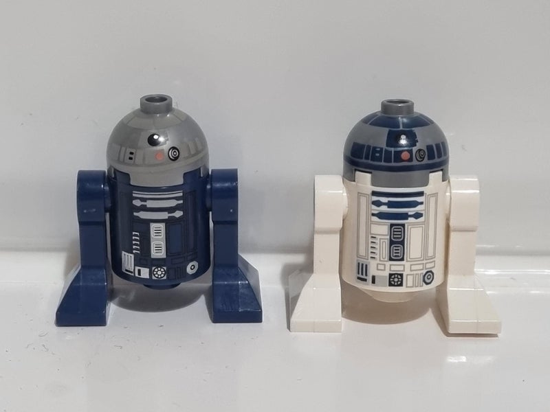 LEGO Star Wars 2x Astromerch Droids, R2-D2- 2 Minifigures - Very Good Condition Carousel 1