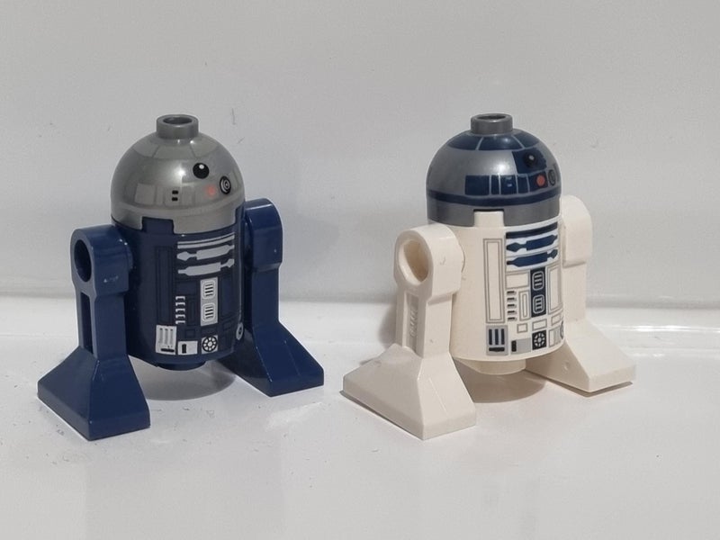 LEGO Star Wars 2x Astromerch Droids, R2-D2- 2 Minifigures - Very Good Condition Carousel 2