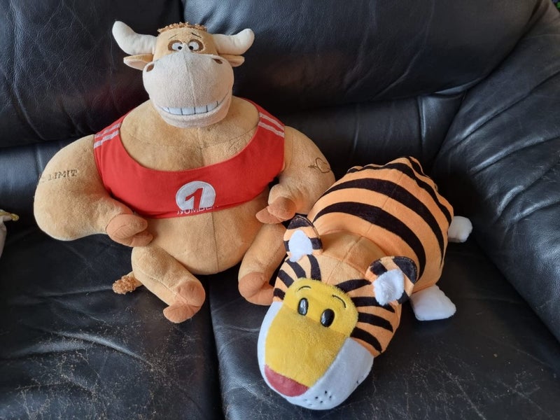 3x toys bulk, bull, tiger, elephant Carousel 1