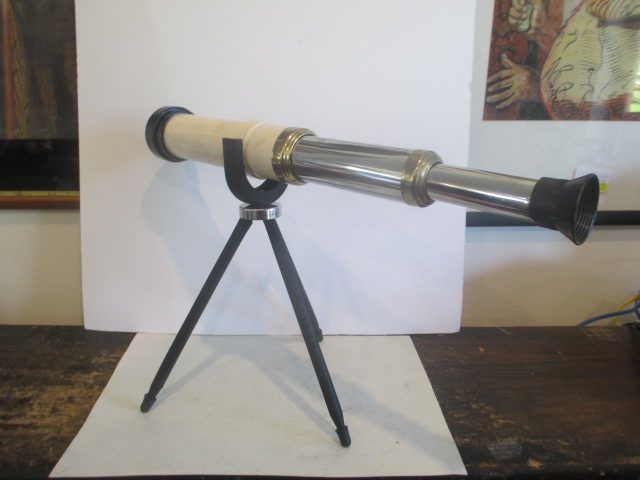 TELESCOPE 2 DRAWER ON TRIPOD. Carousel 2