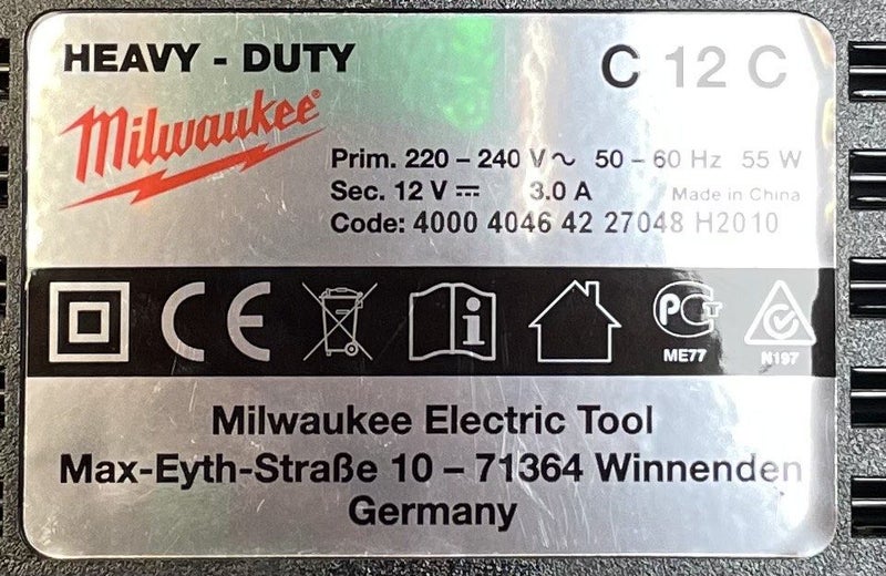 MILWAUKEE BRUSHLESS COMPACT RECIPROCATING SAW KIT Carousel 7