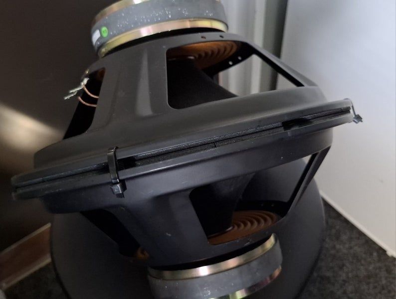 Woofer-Alto-HK03075 Carousel 3