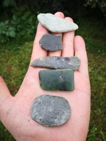 Pounamu greenstone Mixed Nephrite 5 piece tumbled lot 8 Carousel 2