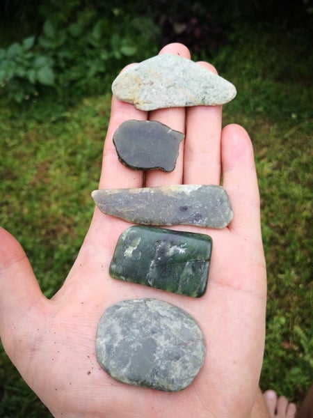 Pounamu greenstone Mixed Nephrite 5 piece tumbled lot 8 Carousel 1