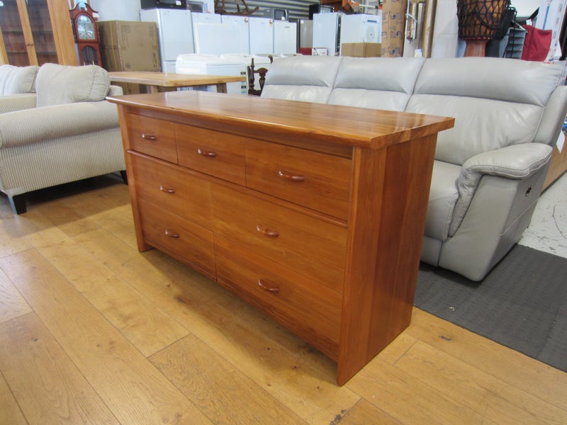 Sorenmobler HEART Rimu VERSO 7 Drawer Lowboy Carousel 2