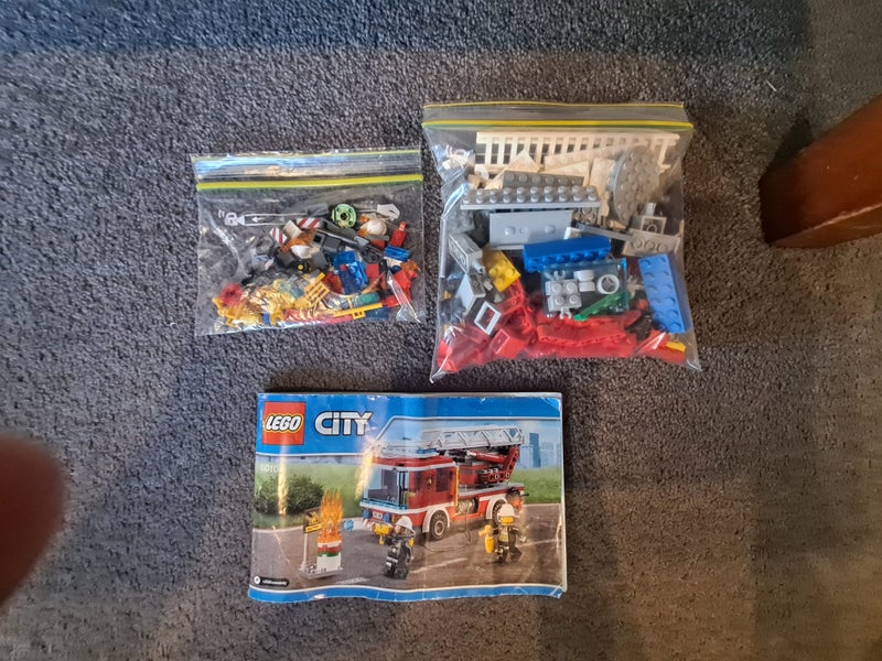 Lego city fire trucks 60107 Carousel 1