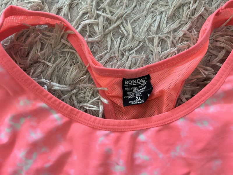 Bonds sports crop bra top XL Carousel 2