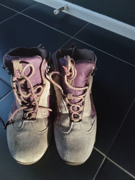 Hi-tec tramping boots Carousel 2