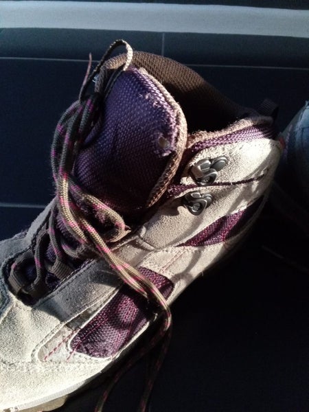 Hi-tec tramping boots Carousel 12