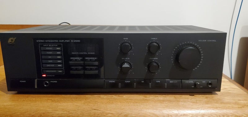 Sansui A-2000 stereo integrated amplifier Carousel 6