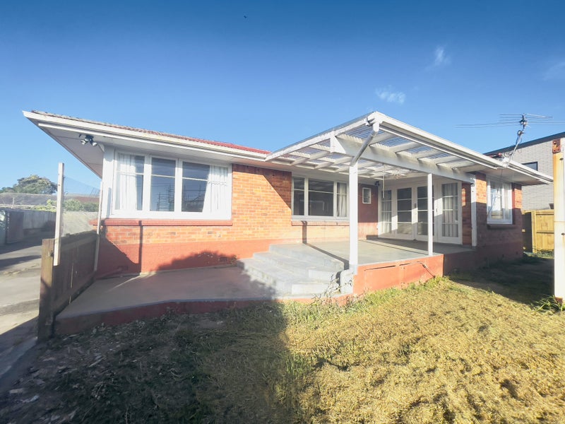 Image 1 of 10