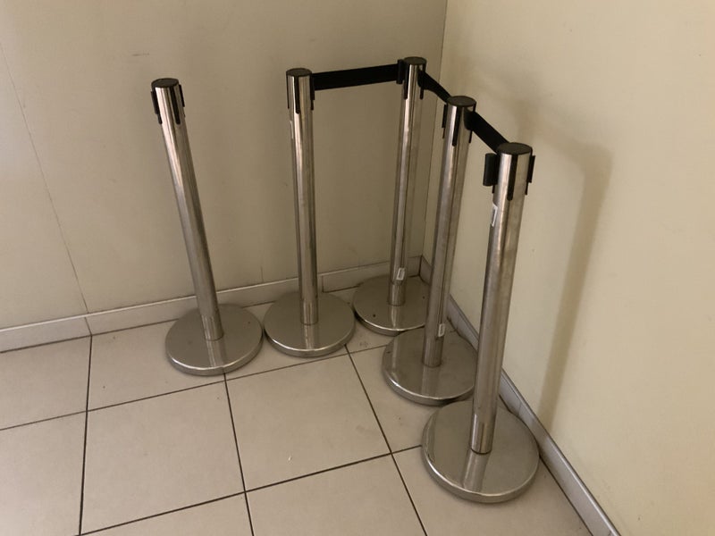Crowd control Barriers x5 with extendable straps to connect Carousel 1