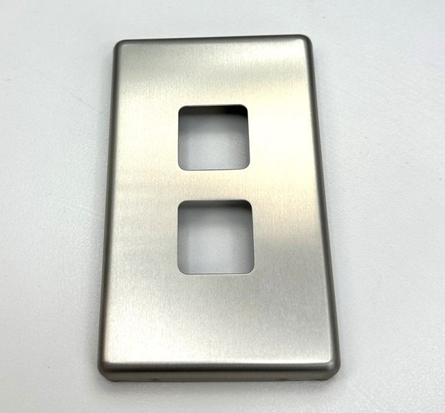 600 Series 2-Gang Cover Plate Switch (F8 Shelf) Carousel 1