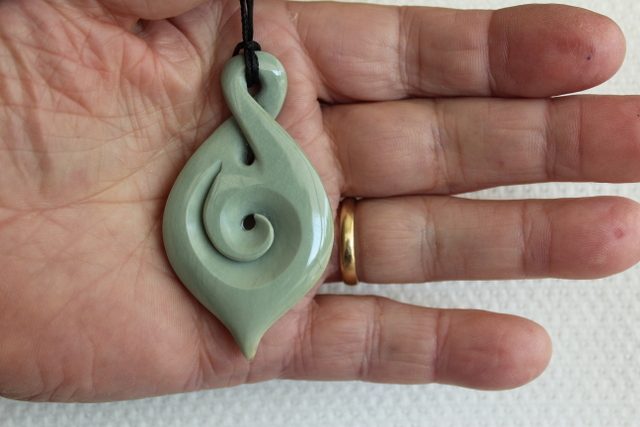 BEAUTIFUL KORU-TWIST TWIST INANGA FLOWER POUNAMU / Jade Twist #196 Carousel 1