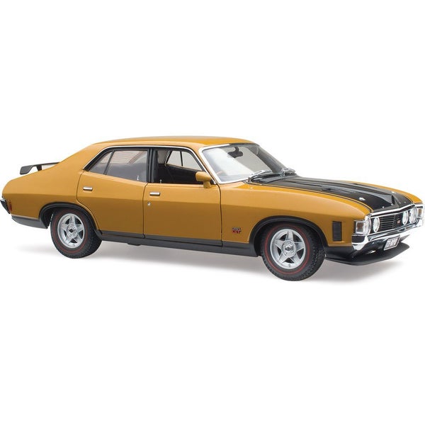 1/18 Ford XA Falcon RPO83 Sedan Summer Gold Carousel 2