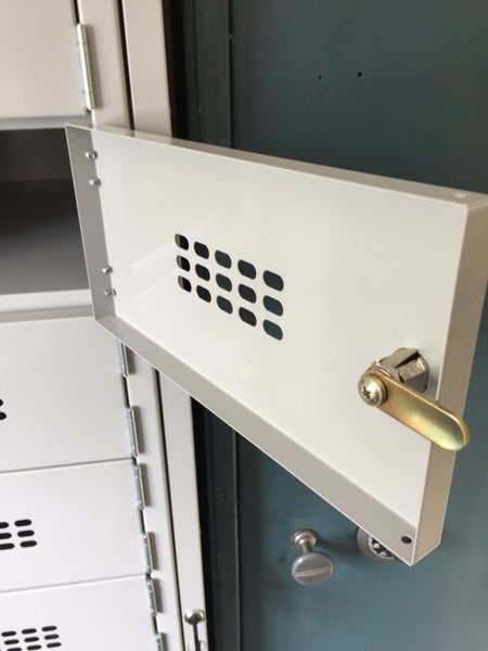 Lockers with indivdual keys to each one 4 lockers in total. Carousel 2