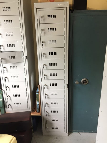 Lockers with indivdual keys to each one 4 lockers in total. Carousel 1