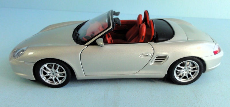 Porsche Boxter S ~ AutoArt 1/18 Carousel 2