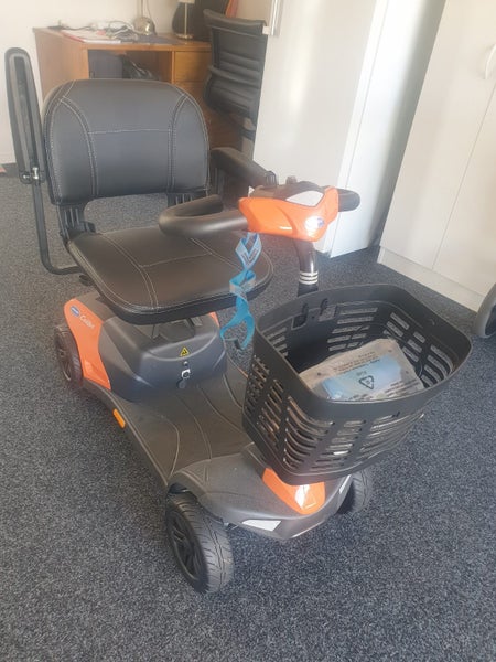 Invacare Colibri Mobility Scooter Almost Brand New Carousel 2