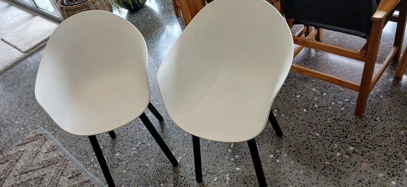 Great Quality - Two art deco chairs Carousel 2