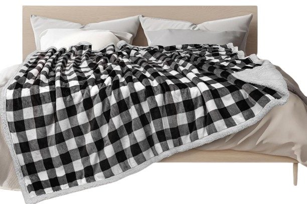 Flannel Fleece Sherpa Backed Reversible Throw Blanket Bedding For Couch Bed-Blac Carousel 1
