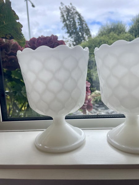 2 perfect vintage milk glass vases Carousel 1