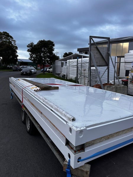 15m2 Cabin flat pack Carousel 1