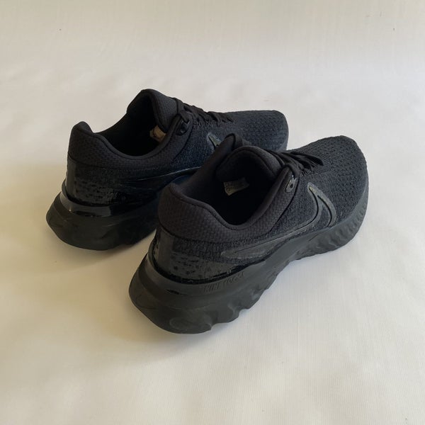 Nike React Infinity Run 3 Fly Knit. US 9. NEW! FREE SHIPPING! Carousel 2