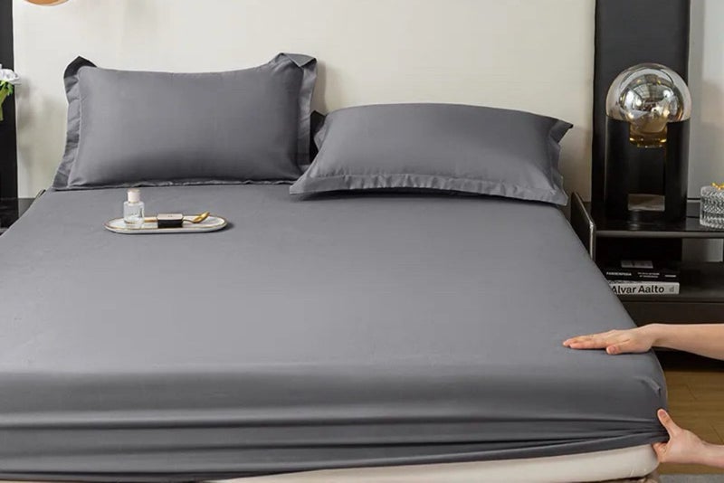Super King - Fitted Sheet; Brand New Carousel 2