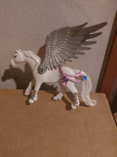 Playmobil 2011 Pegasus Horse with Wings, Plastic Horse Figure Carousel 1