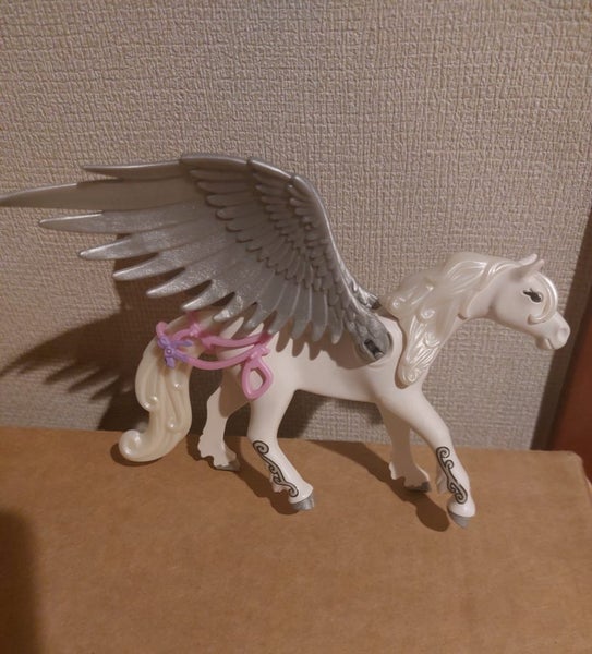 Playmobil 2011 Pegasus Horse with Wings, Plastic Horse Figure Carousel 2