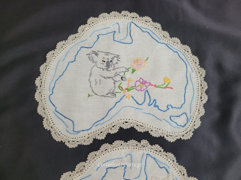 Vintage Linen Doilies Kangaroo & Koala Australiana Carousel 4