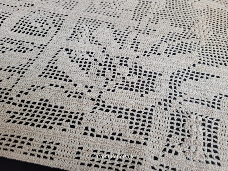 Vintage Hand Crochet Table Mat Antimacassar Ecru 60cm Carousel 2