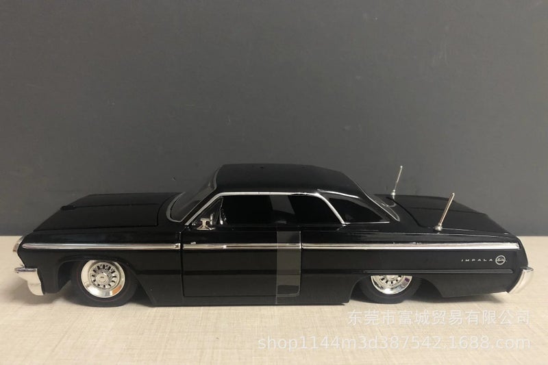 1:24 Scale Vintage Old 1964 Chevrolet IMPALA Chevy Carousel 2