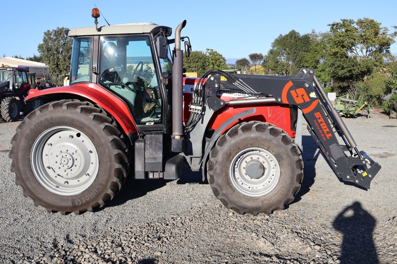2009 Massey Ferguson 7495 Carousel 2