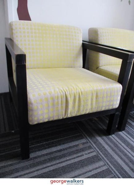 PR5729 - Green Spot Armchair Carousel 1