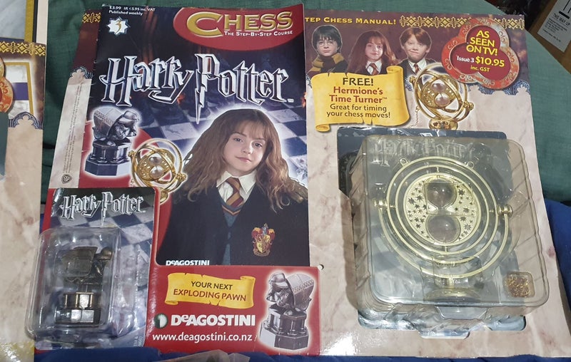 . DeAgostini Harry Potter chess pieces and board Carousel 2