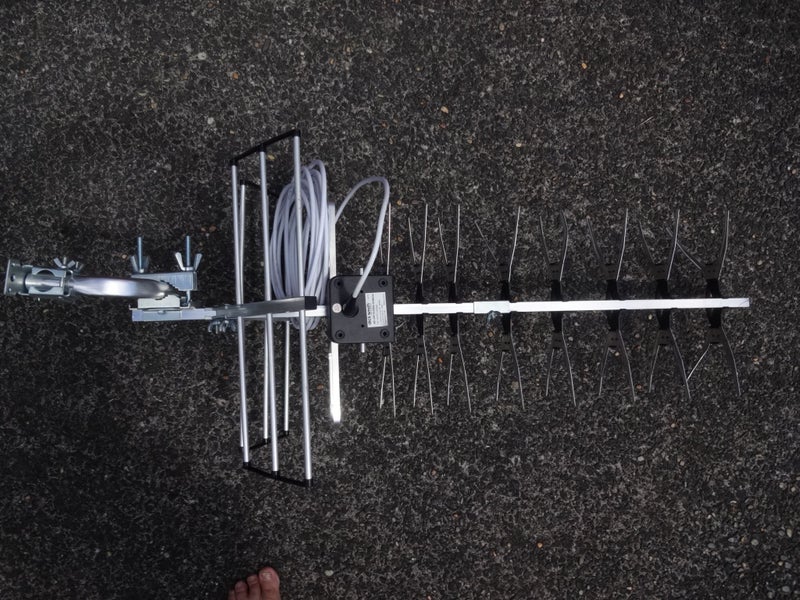 TV Antenna HD UHF Outdoor Yagi Antenna NEW Carousel 2