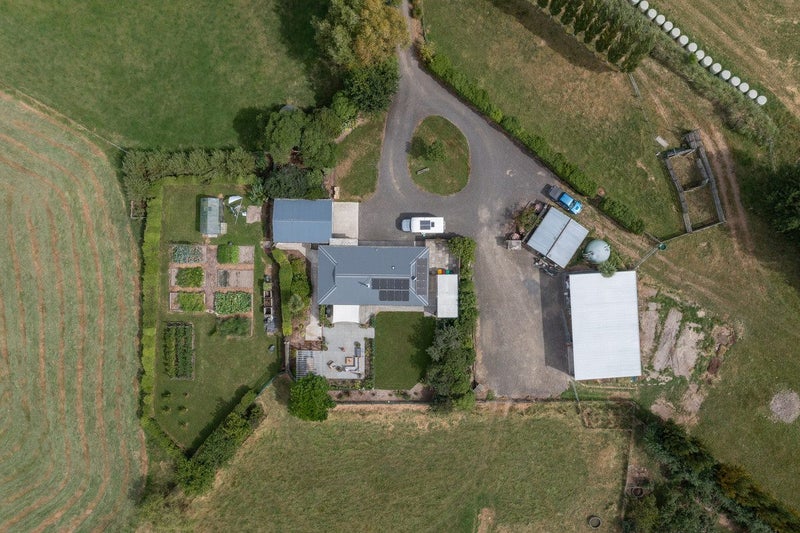 Image 2 of 40