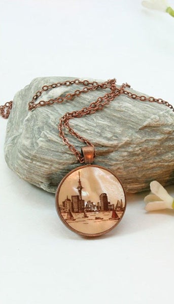 Circle Pendant Necklace - Auckland Carousel 1