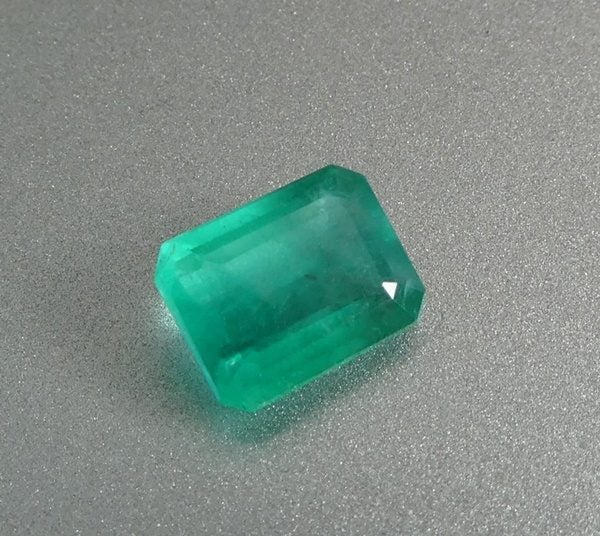 1.15CT SPLENDID OCTAGON 100% NATURAL GREEN EMERALD Carousel 2