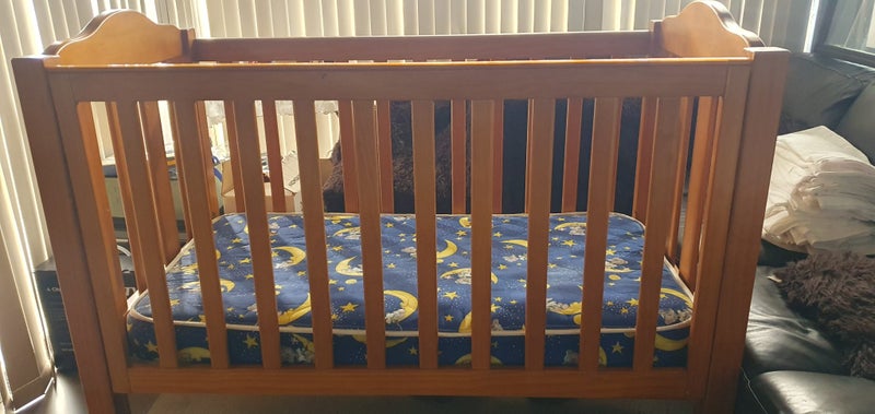 Cot - New Zealand Made Carousel 2