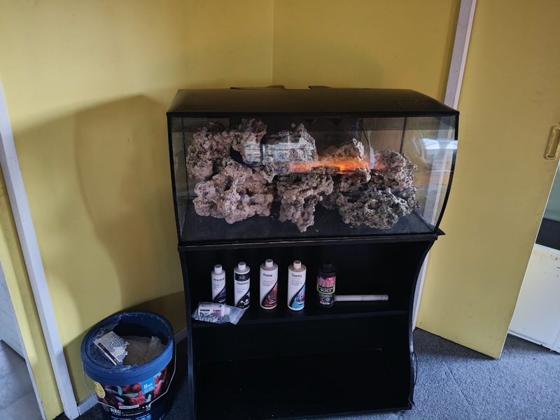 FLuval marine tank 123L Carousel 4