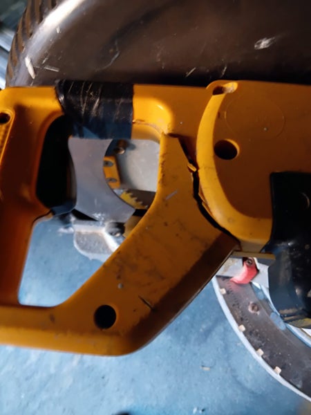 Dewalt dropsaw718xe Carousel 3