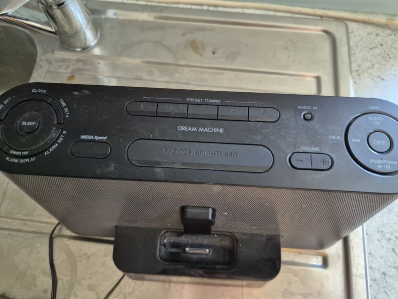 Sony Dream Machine Speaker Alarm Clock Radio Dock ICF-C1iPMK2, Black, Carousel 2