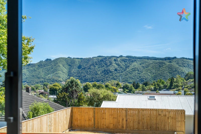 Image 3 of 21