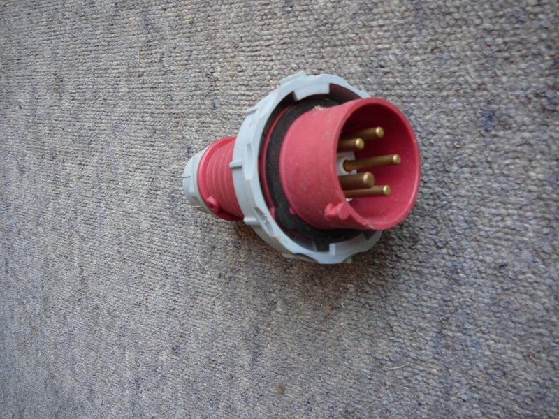 Three phase 16amp 5pin plug 16-6H Carousel 2